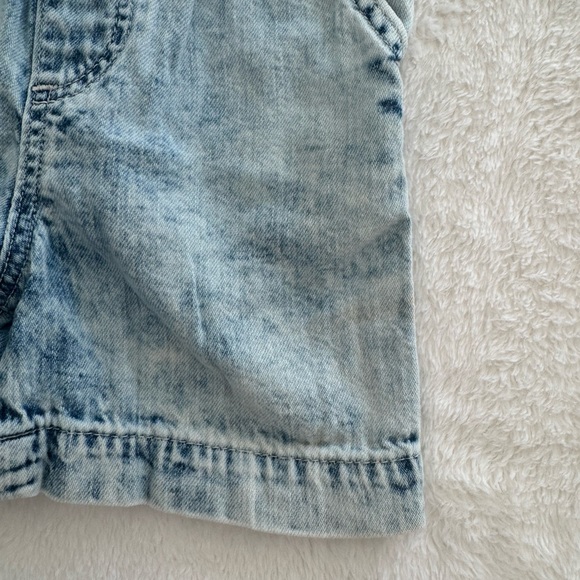 Baby Gap Boy’s Denim Set with Short Sleeve Button Down‎ and Shorts - Picture 5 of 11